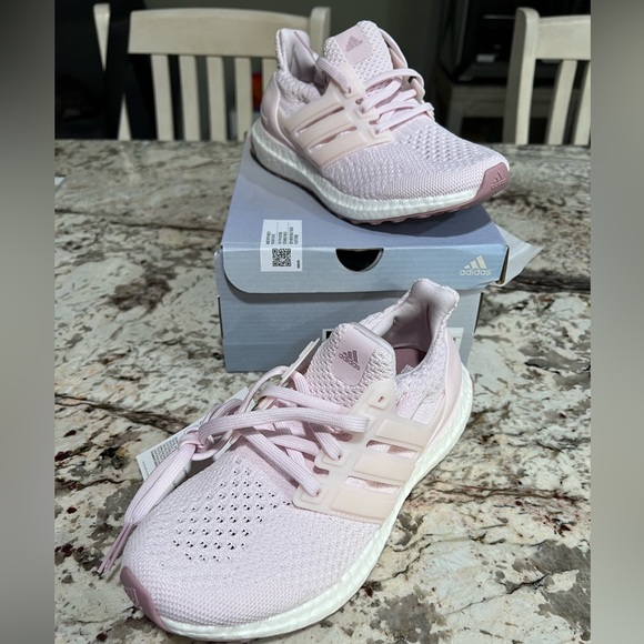 New Womens Adidas Ultraboost 5.0 DNA \'Almost Pink\